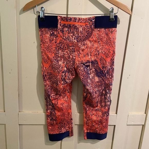 The north face women’s legging Capri size small - Picture 2 of 3